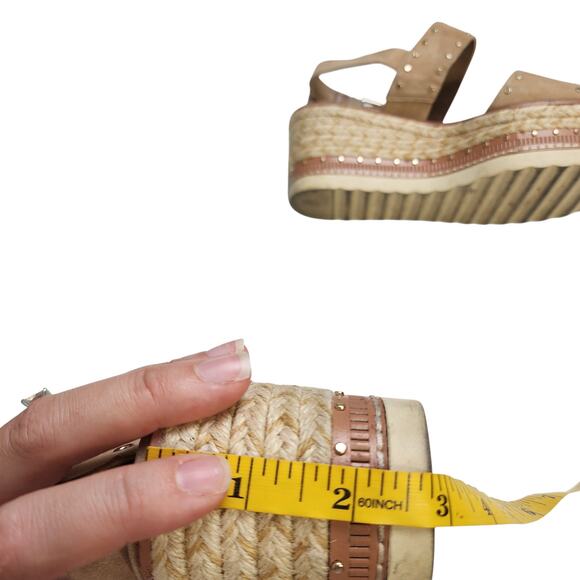 Vince Camuto Womens Marsa Platform Wedge Sandals Size 7.5 Tortilla Suede Studded - Picture 11 of 12